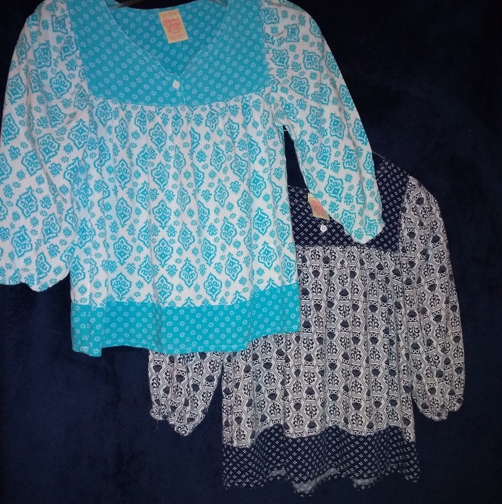2:Girls Smock Blouses